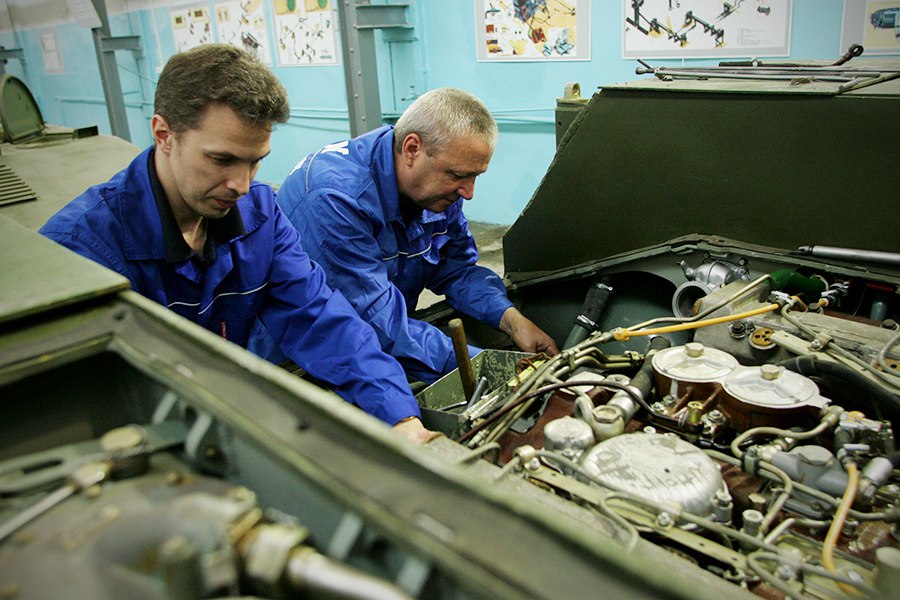 В АО «195 ремонтный завод ракетно-артиллерийского вооружения» погашен долг по заработной плате.